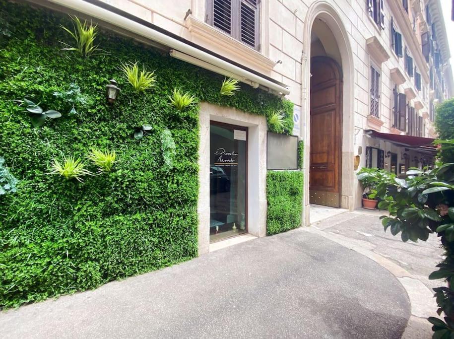 Via Veneto - Domus Juliae * Rom